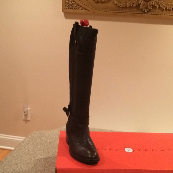 Ivanka Trump size 6.5 Dark Brown Leather Boots - Picture 6 of 8